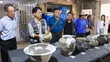 江苏省文化和旅游厅 焦点新闻 省文旅厅组织退休老同志参观考察浦口曹营遗址考古基地